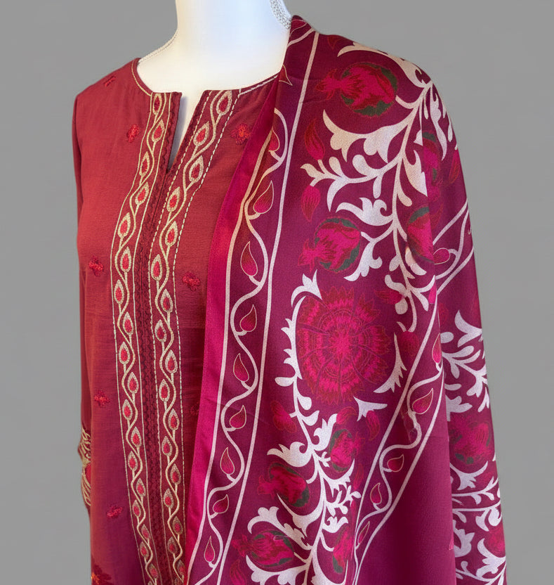 Festive Luxury 3-Piece Suit – Deep Crimson Red