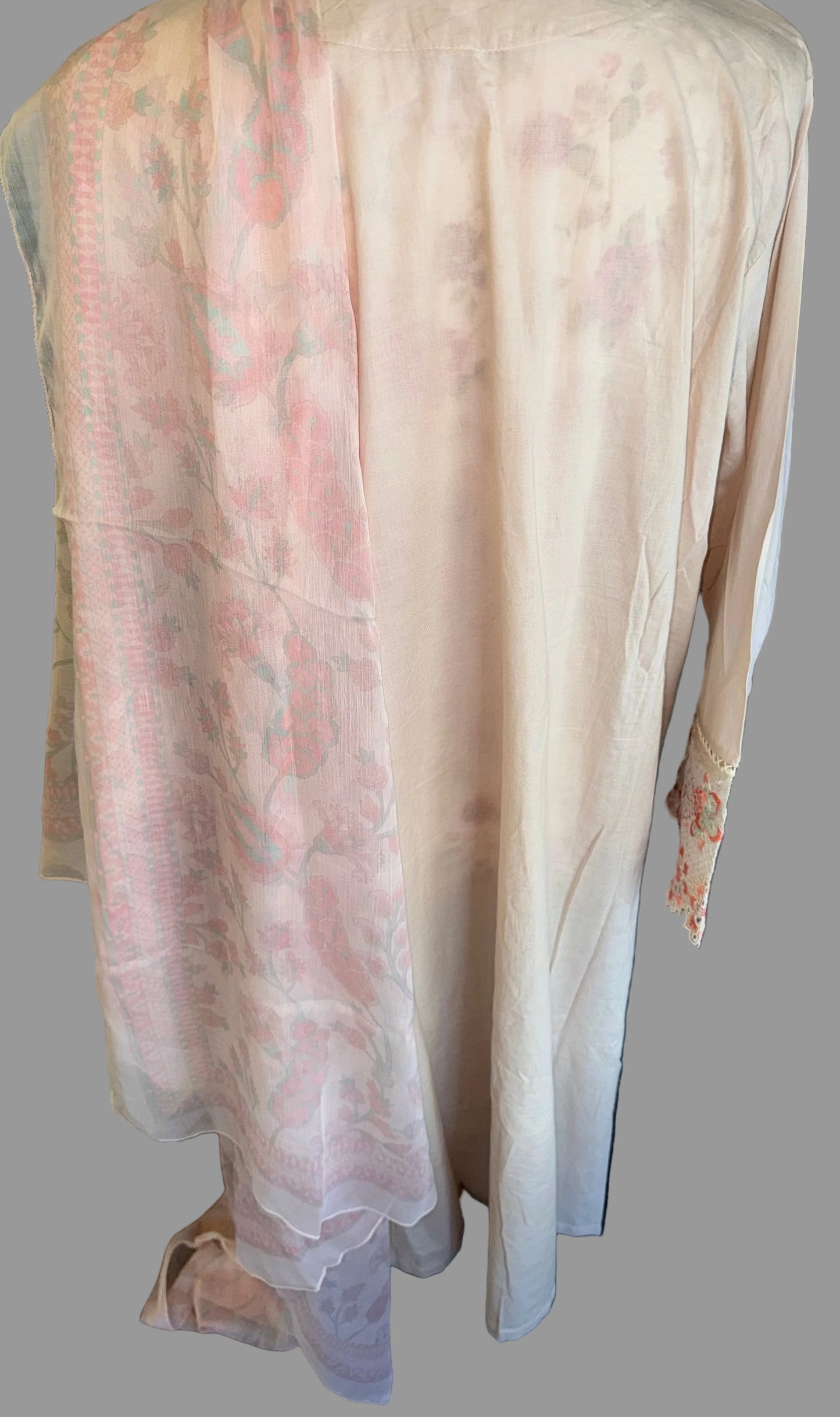 Premium Embroidered Lawn 3-Piece Suit – Pastel Peach